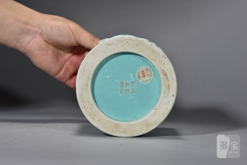 清晚期 翡翠绿釉雕瓷笔筒 - 图4